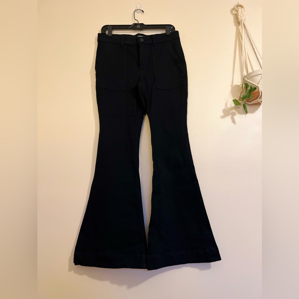 NEVER WORN Express Black Bell Flare Jeans - Size 8